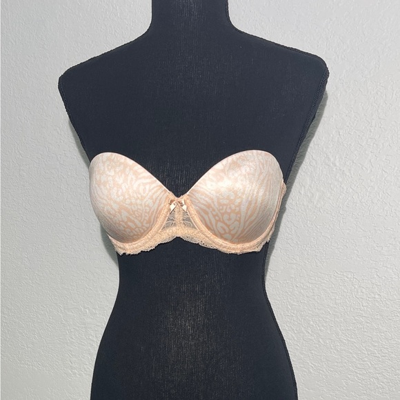 Pink by Victoria Secret Bra - Picture 1 of 10